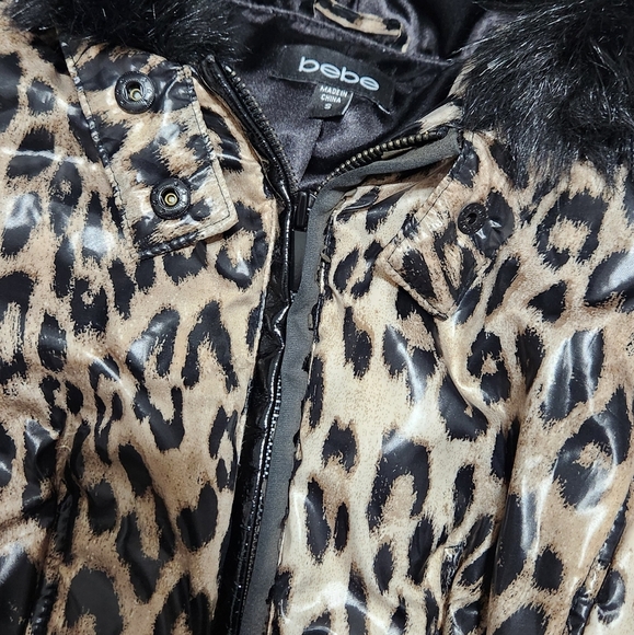 BEBE vintage animal print belted puffer jacket with faux fur hood - Picture 6 of 7